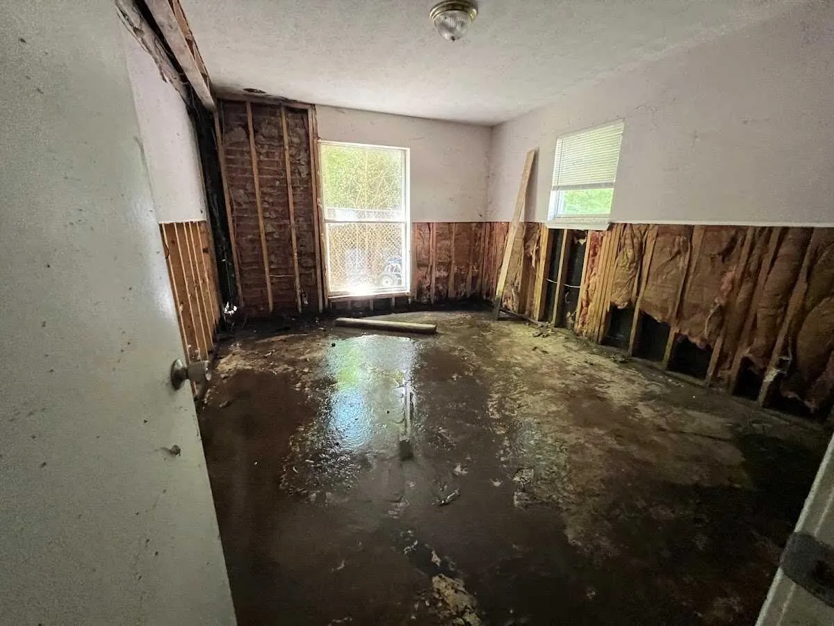 Water Damage Restoration services in PiÃ±on Hills, CA
